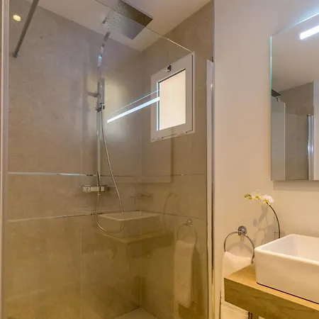 - 268532 Holiday home *